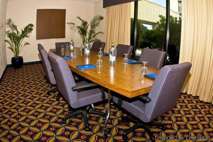Doubletree By Hilton Atlantic Beach Oceanfront Удобства фото