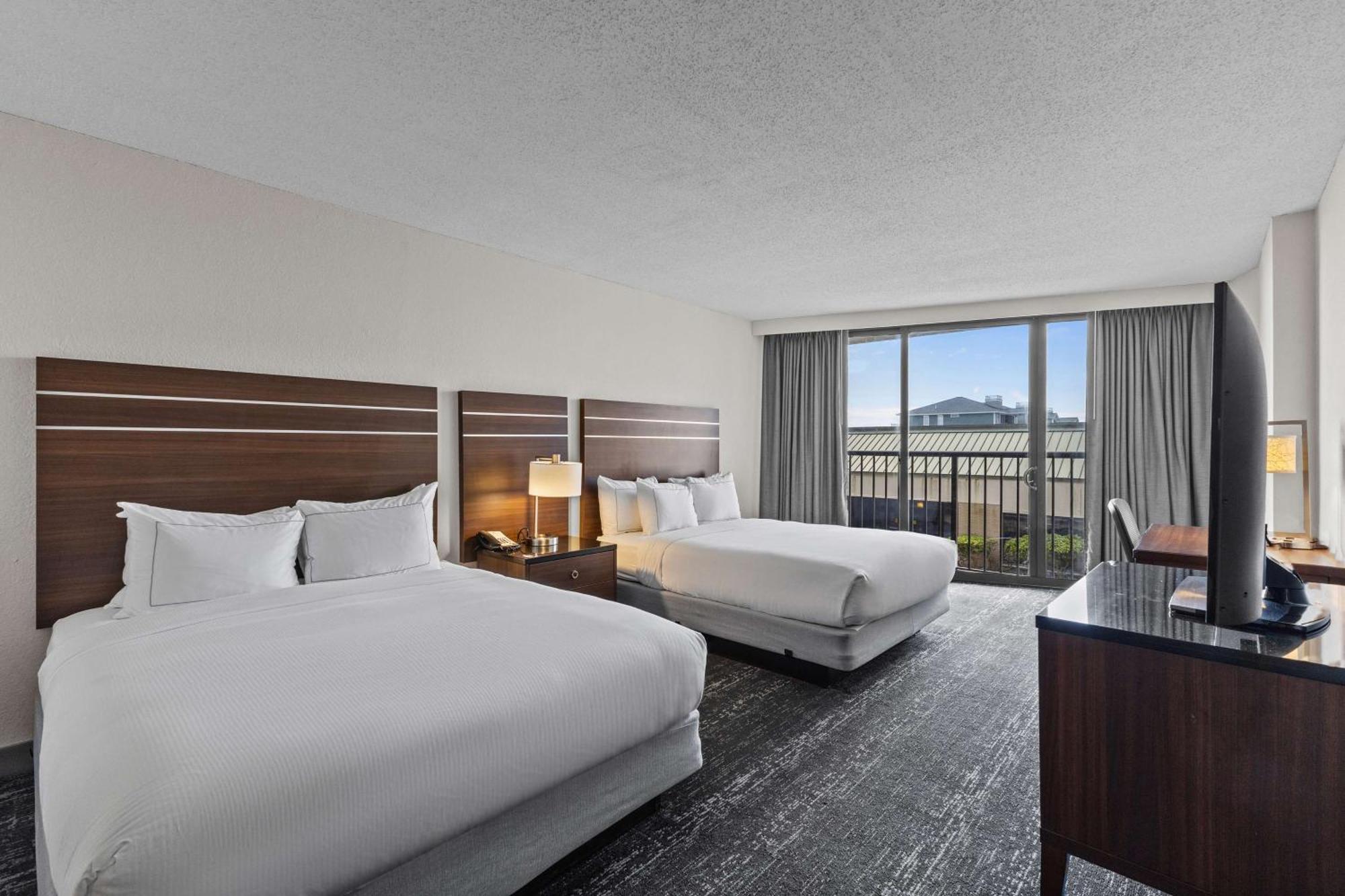 Doubletree By Hilton Atlantic Beach Oceanfront Экстерьер фото